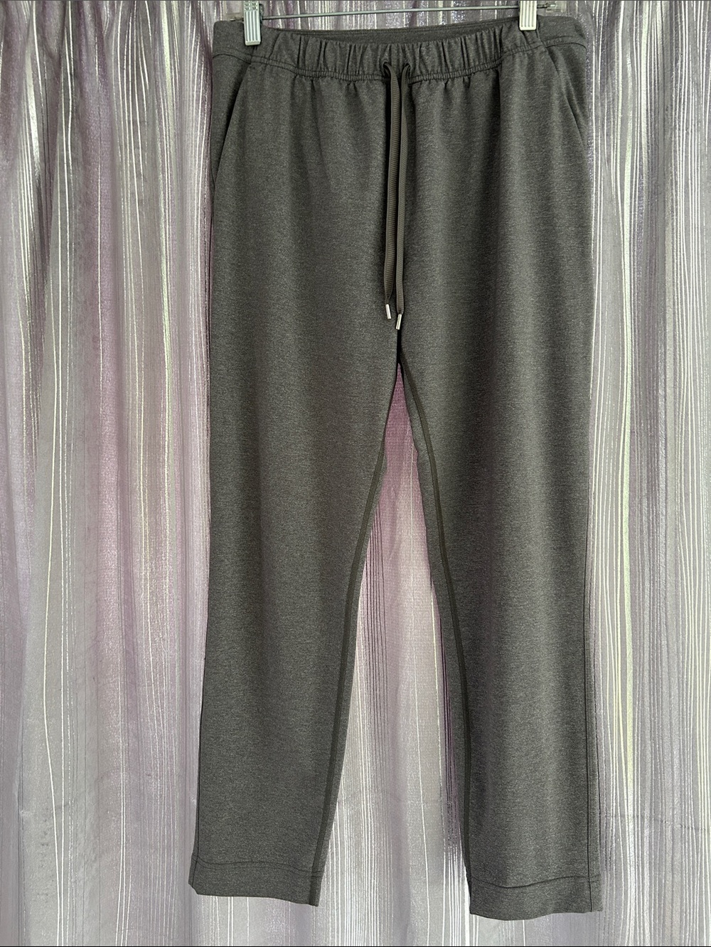 Lululemon Tapered-Leg Mid-Rise Pant Luxtreme  SIZE 8